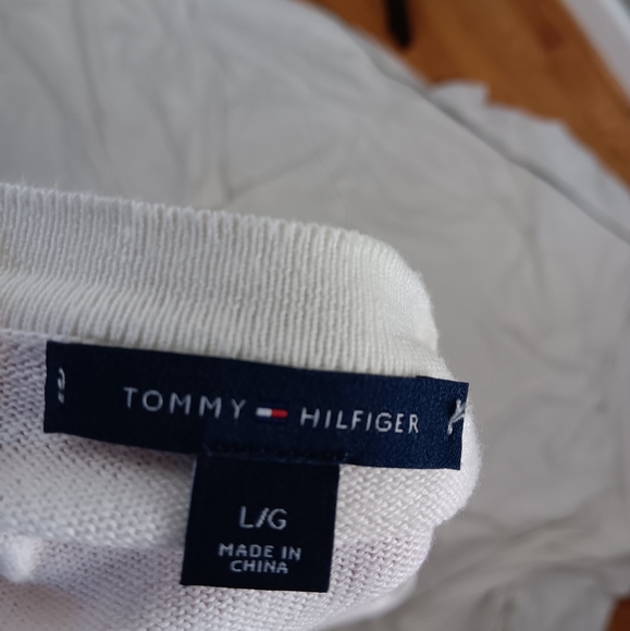 Tomy Hilfiger white, button sweater - Picture 4 of 4